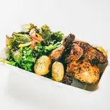 1/2チキン&グリーンサラダセット(Farmer's Chicken 虎ノ門店)