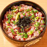 ネギトロ丼 Green Onion ＆ Fatty Tuna Rice Bowl（大衆海鮮居酒屋 おっ魚）