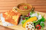 お食事フレンチトーストセット〈カレー〉(512 パンケーキ/フレンチトースト専門店)