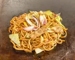 イカ豚焼きそば Squid and Pork Yakisoba（狸狸亭玉造店）