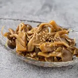 色々キノコの無限ソテー（赤身肉ステーキダイナー アカウシ）