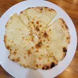 Cheese Nan チーズナン（青地 AOJI Restaurant）