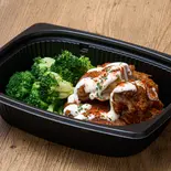 スパイスチキンとブロッコリー Chicken and Broccoli(東京スパイス飯 チキンオーバーライス WHITE YELLOW 糀谷)