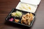 ももの唐揚げ(弁当)（唐揚 うめちゃん）