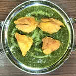 チキンとほうれん草のカレーSAG CHICKEN CURRY(アジア食堂 ハナ)