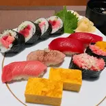 天然本鮪入り まぐろ尽くしにぎり（すし藤乃 津田沼）