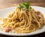 濃厚!カルボナーラ(イタリアンバル AMIGO 馬車道店)