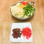 【看板メニュー】ひろ焼き~ほんのり甘い金時豆、桜エビ入り~(お好み焼き ひろ)
