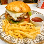 メガWバーガー Mega Double Burger(インド・タイ料理 さくら)