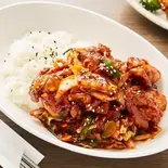 タッカルビ丼 Dak Kalbi Rice Bowl（ホンデポチャ名古屋大須店）