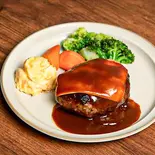 チーズ和牛仕様ハンバーグ(160グラム)（Grill＆bar Areva(ミート高橋)）