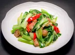 ふくろたけと青菜炒め【草菇炒青梗菜】(中国東北家郷料理永利 豊洲駅前店(1号店))