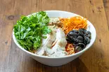 パクチー鶏赤湯らーめん（鶏白湯らーめん 鳥ぶし 池袋店）