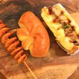 ポケットサンドチキンとハリケーンポテト、相模湖くりぃむぱんのセット（夢造りパン工房 相模大野店）