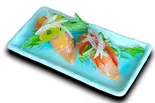 サラダサーモン(2貫)（魚河岸のすしえびす 西代店）
