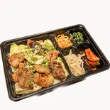 新鮮ホルモン弁当 特製味噌ダレ（焼肉ホルモンたすき 新橋2号店）