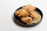 酒粕熟成 唐揚げ 1個（赤ねこ）