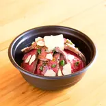 当店人気No.2 ガーリックバター ローストビーフボウル  gurlic butter sauce with  Rost  beef   bowl（熟成ローストビーフボウル川崎店）