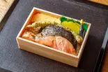 鮭のり弁当（鮨鐡 六本木ヒルズ）