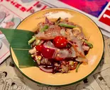 クラゲのピリ辛サラダ（LARB THAI LOCAL FOOD）