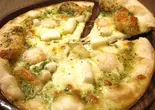 シーフードジェノベーゼピザ(Wine&Dining CERCHIO)