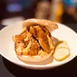 【セットでお得】グリルチキンバーガーとポテトとオレンジジュースセット（dining bar KATE）