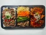 甘辛×旨辛バランス3種セット プルコギ丼+ナムル盛り合わせ+イイダコ炒め（Welcome Ikemen）