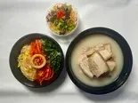 贅沢韓国ヘルシー3種セット 新鮮サラダ+ミニビビンバ+韓国式豚コムタン（Welcome Ikemen）