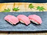 本鮪とろにぎり3貫 3 pieces of fatty tuna nigiri（寿司・海鮮丼 がんこ 尼崎店）