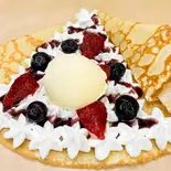 ダブルベリーアイスくれーぷ（くれーぷくれーぷ）
