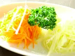 "拌双丝〜ジャガイモとニンジンのさっぱり和え〜 "（西安刀削麺酒楼 本郷店）