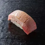 単品 炙り本鮪中とろ(小僧寿し 上目黒店)