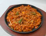 ジェユック炒め(豚肉の辛い炒め)（韓国料理Kokio Chicken北赤羽店）