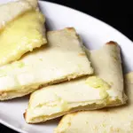 チーズナン Cheese Naan（タンドリー）