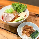 厚切り焼豚と旬野菜のオススメトッピング麻辣湯(スープ春雨)+ミニ焼豚丼セット（【麻辣湯 春雨ヌードル】TOKYO TANG TANG）