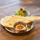 Eセット マトンカレー ナンかライス サラダ付き Mutton curry naan or rice,salad（TAREMAM）