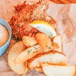県産マグロフィッシュ&チップス(tripcafeokinawa那覇国際通り店)
