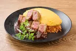 和牛カツオム（渋谷道玄坂たまごけん）