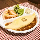 デミグラスソースオムライス＆白身魚ふらい（マカロニ キッチン）