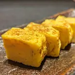 厚焼き玉子4切れ（四谷 藤すし）