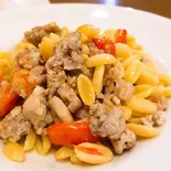 トスカーナ風ソーセージとミニトマトを使ったニョケッティ Gnocchetti with Tuscan sausage ＆tomatoes（pescheria三軒茶屋店）
