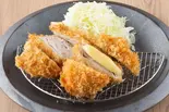 プレーン&チーズ熟成重ねかつ相盛り弁当(宅配とんかつ かさねや 博多店)