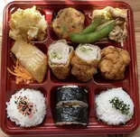 9マス弁当(海苔巻き入り)（Rappit）