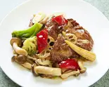 柔らか牛ロース季節野菜の牡蛎油炒め(中国料理 百番)