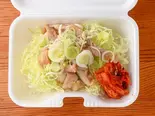 ねぎ塩 せせり＆鶏モモ丼（焼肉ホルモン牛龍 南葛西店）