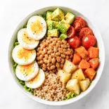 【腸活×高たんぱく】納豆と半熟卵のヘルシーサラダボウル（サラダボウル専門店Salad Life(サラダライフ)）