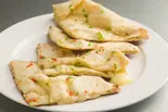 チーズナン Cheese Nan（インド料理マハラジャ ボンベイカフェ晴海店）