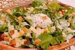 【ハーフサイズ】とろ～り温玉シーザーサラダ（dragon純豆腐(スンドゥブ)志村坂上店）