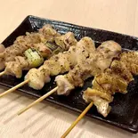 焼き鳥5種盛り（和牛と海鮮浜焼き うしQかきQ）