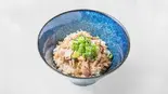 レアチャーシュー丼(鶏と魚介らぁ麺komugi)